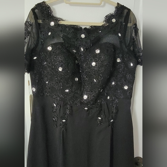 Black Formal Evening gown - Size 18 - NWT - Picture 2 of 4